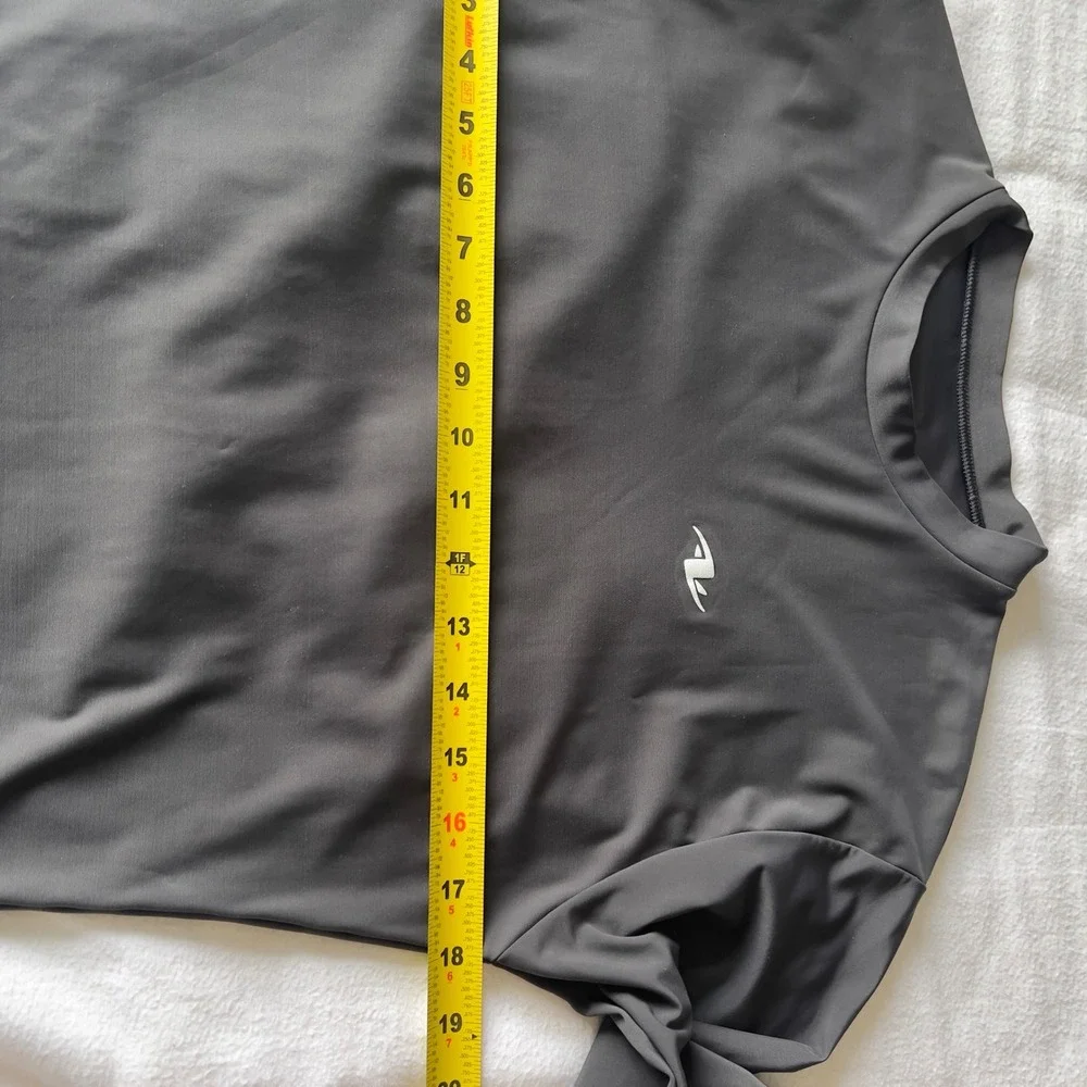 Athletic Works Mens XL Gray Long Sleeve Compression Shirt Base Layer Gym Top